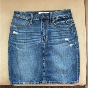 High waisted pencil skirt